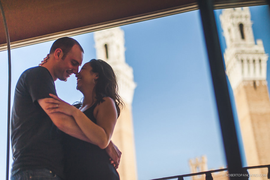engagement-in-tuscany-siena-roberto-panciatici-wedding-photographer-tuscany-fotografo-matrimonio