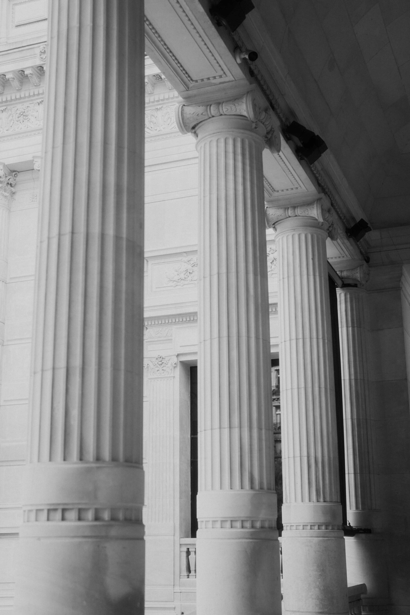 Wedding Photographer in Paris Palais Galliera detail