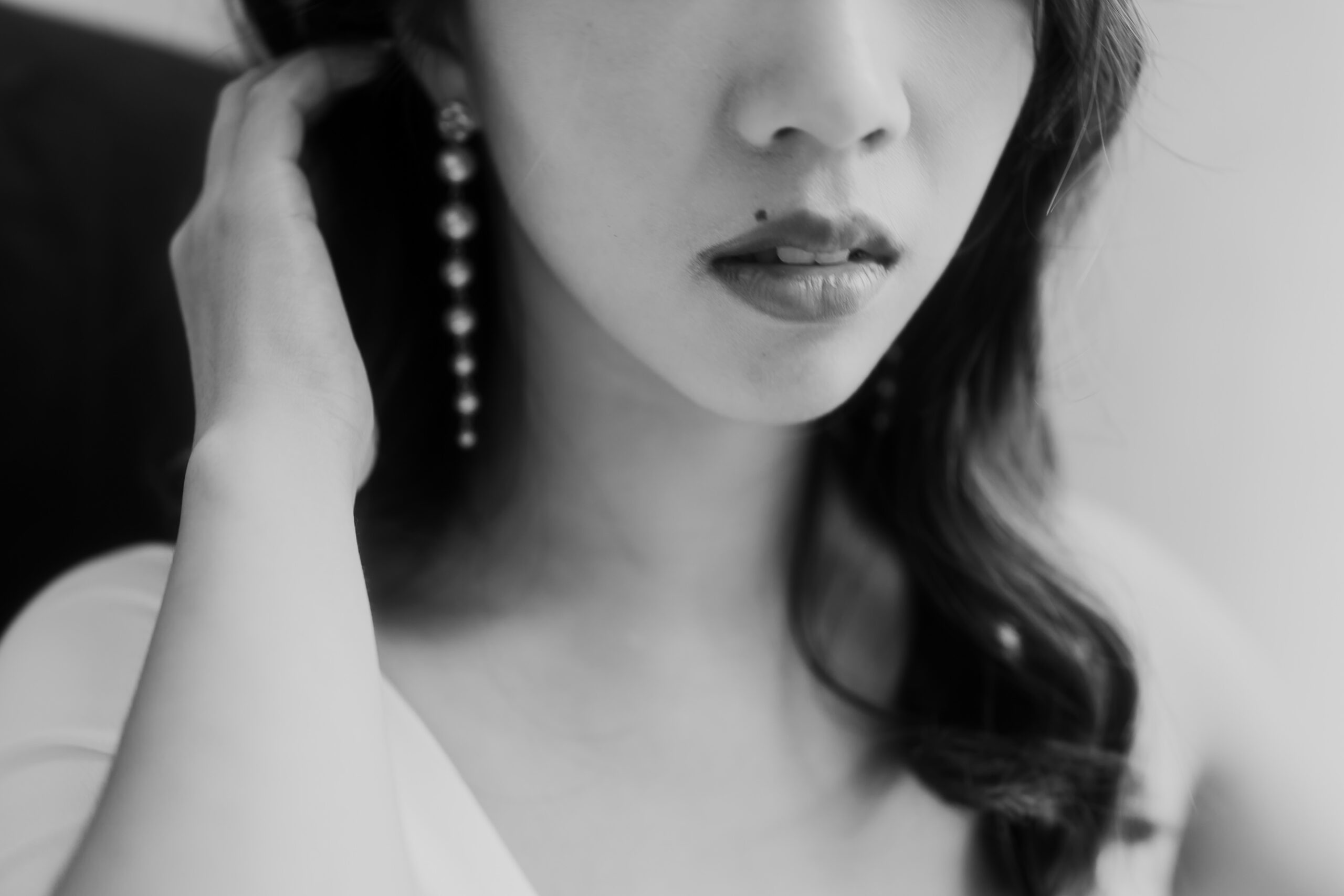bride modern portrait in paris