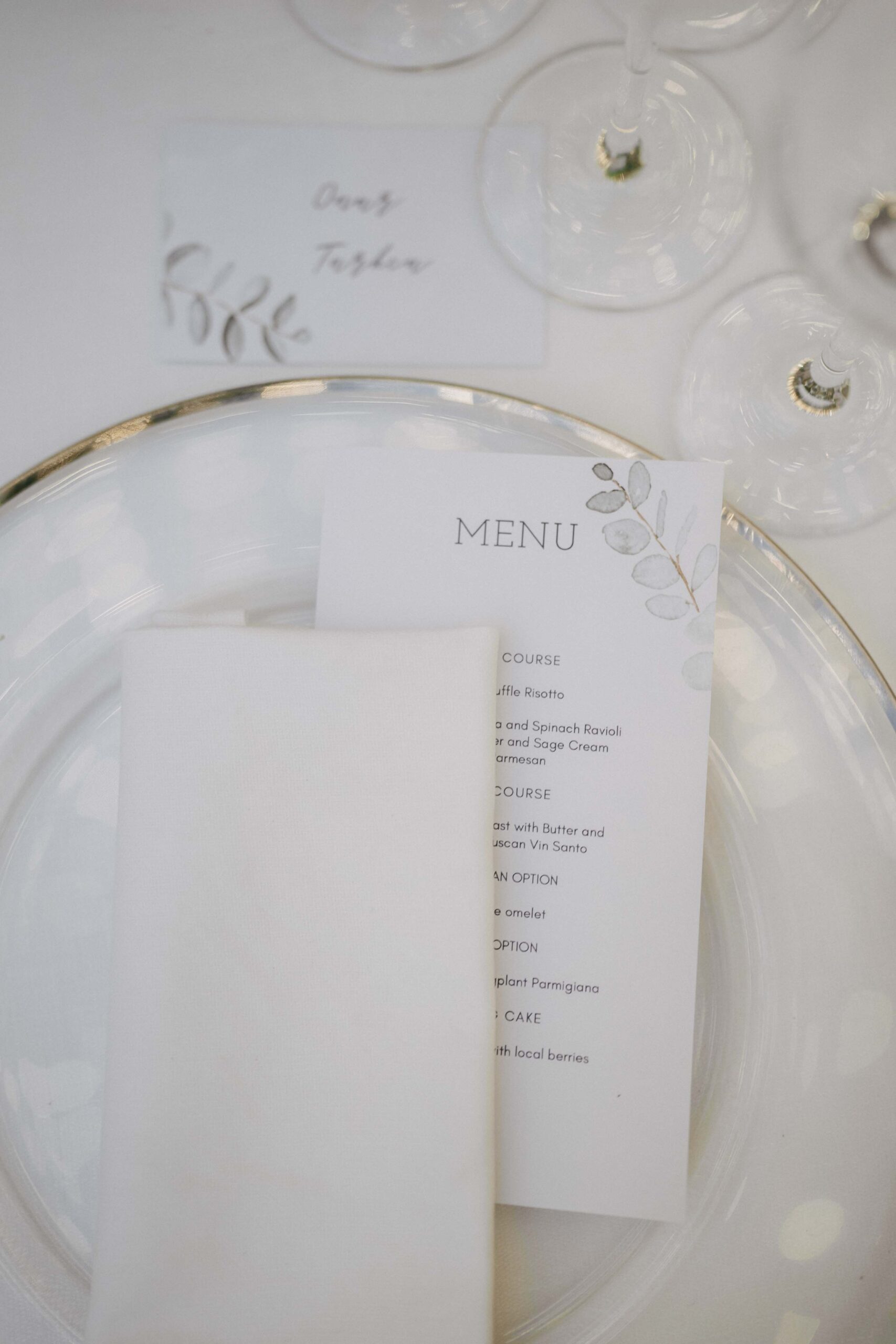 dinner table detail at villa mangiacane